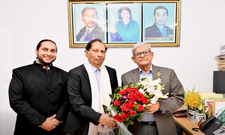 আওয়ামী লীগের সাবেক তথ্যমন্ত্রীর বিএনপিতে যোগদান